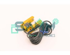 OMRON E3S-GS3E4 New